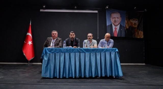 AK Parti Mahalle Başkanları Toplantısı Yapıldı