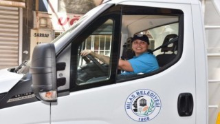 Belediye tarihinin ilk kadın kamyon şoförü Nalan Akdağ…