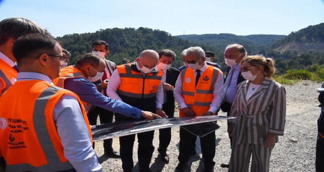 Ulaştırma ve Altyapı Bakanı Adil Karaismailoğlu, Muğla’da devam eden ve yeni yapılacak projeleri yerinde inceledi
